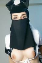 Rahibe Kostümlü Beyaz Tenliden 1 e 1