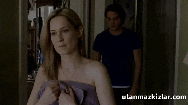 Serseri eleman evli kadınıçıplak görünce, kıvama getirip beceriyor.