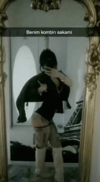 Üniversiteli Dövmeli Ortam Kaşarı Türk porno