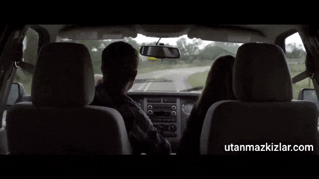 Üniversiteli eleman, hocasıyla çiftlikte kaçamak yaparken babasına yakalanıyor.