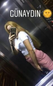 Melisa 23 yaşında Adana’da Üni okumaktaymış devamı gelecekmiş.